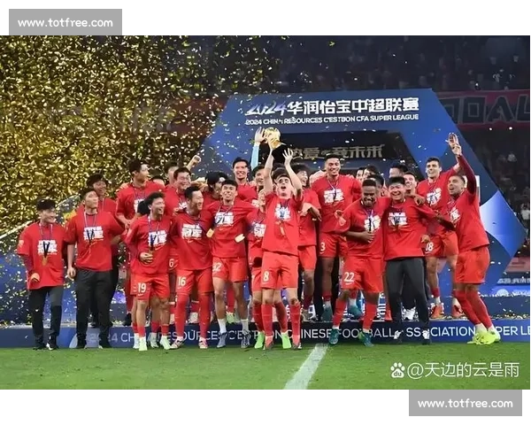 绿茵场上的父子情深，传承的不仅仅是技艺更是血脉