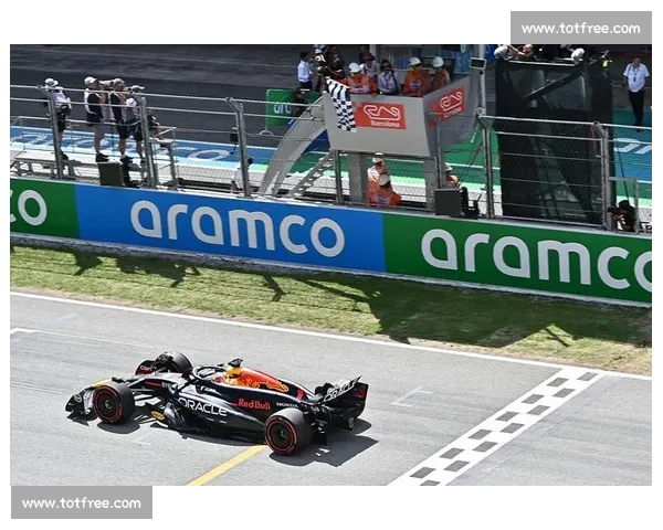 除了速度，他们还有什么F1电竞车手专访，聊聊生活中的他们